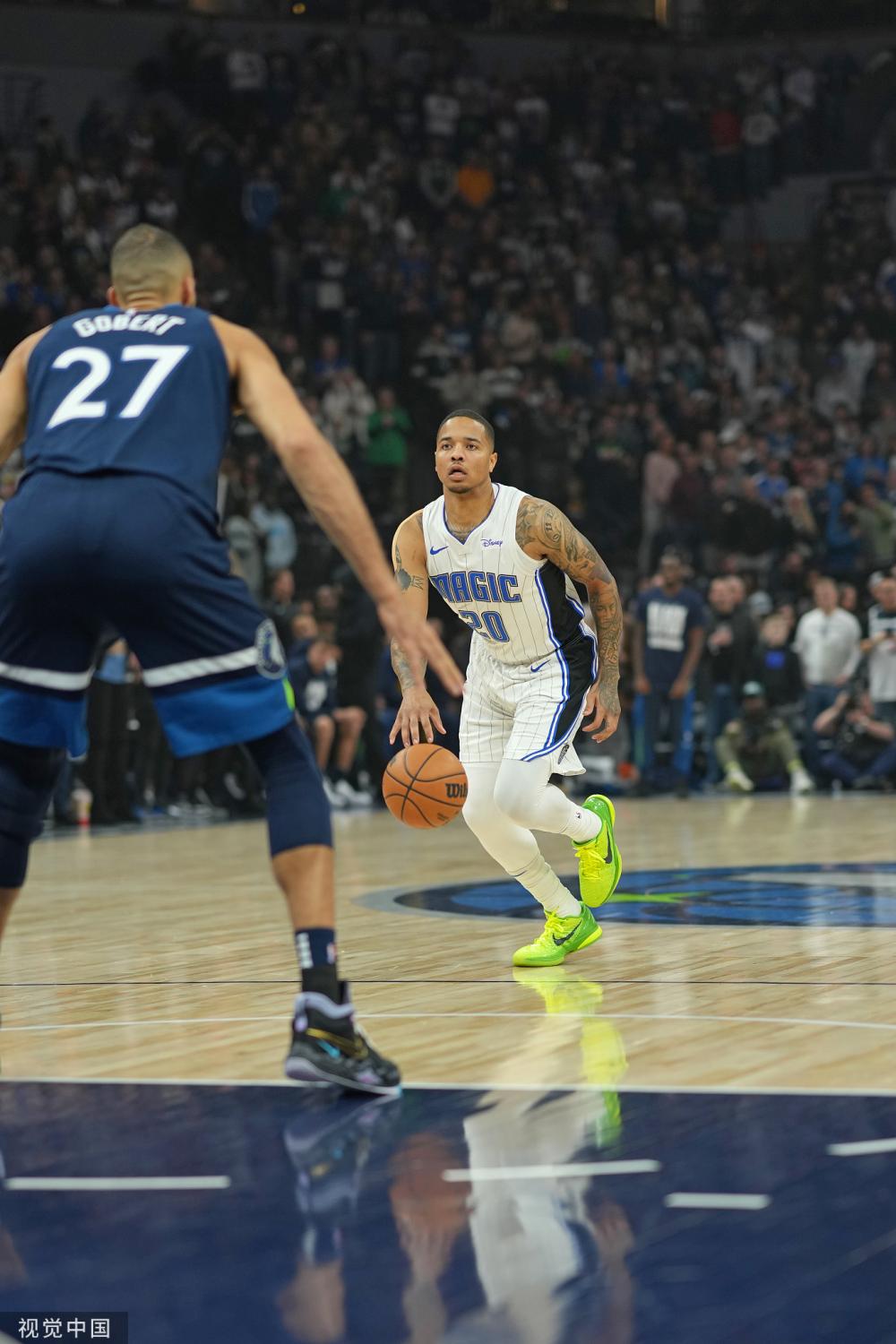 偶尔陷入进 偶尔陷入进