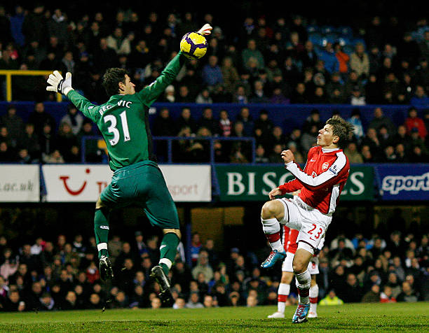 场上酣战正 场上酣战正